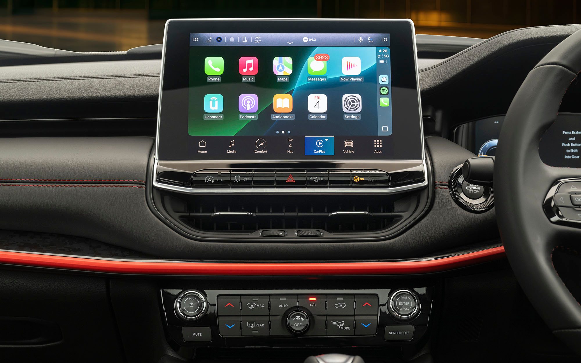 NEW JEEP MERIDIAN - Interior Detail 1